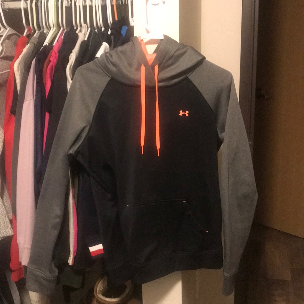 Under Armour Sweatshirt - Picture 1 of 2